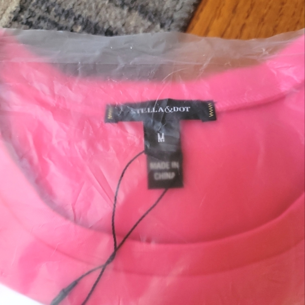 STELLA & DOT, Puff Sleeve Pullover in HotPink, Size Medium, NWT - Picture 8 of 8